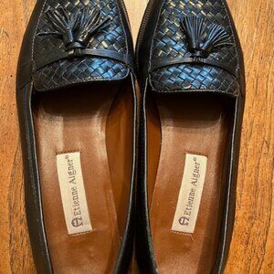 Etienne Aigner flats 9M